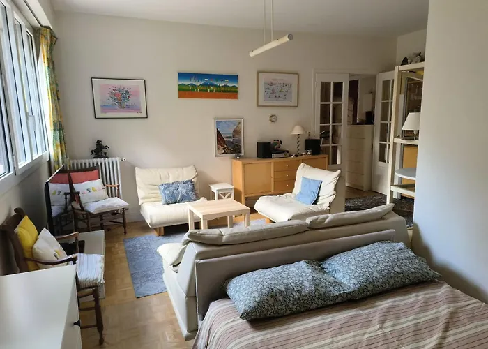 60 M Near Beaugrenelle * Paris